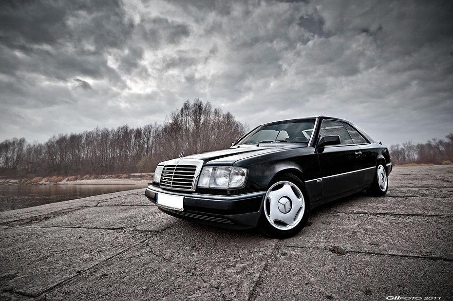 mercedes-benz w124 черный